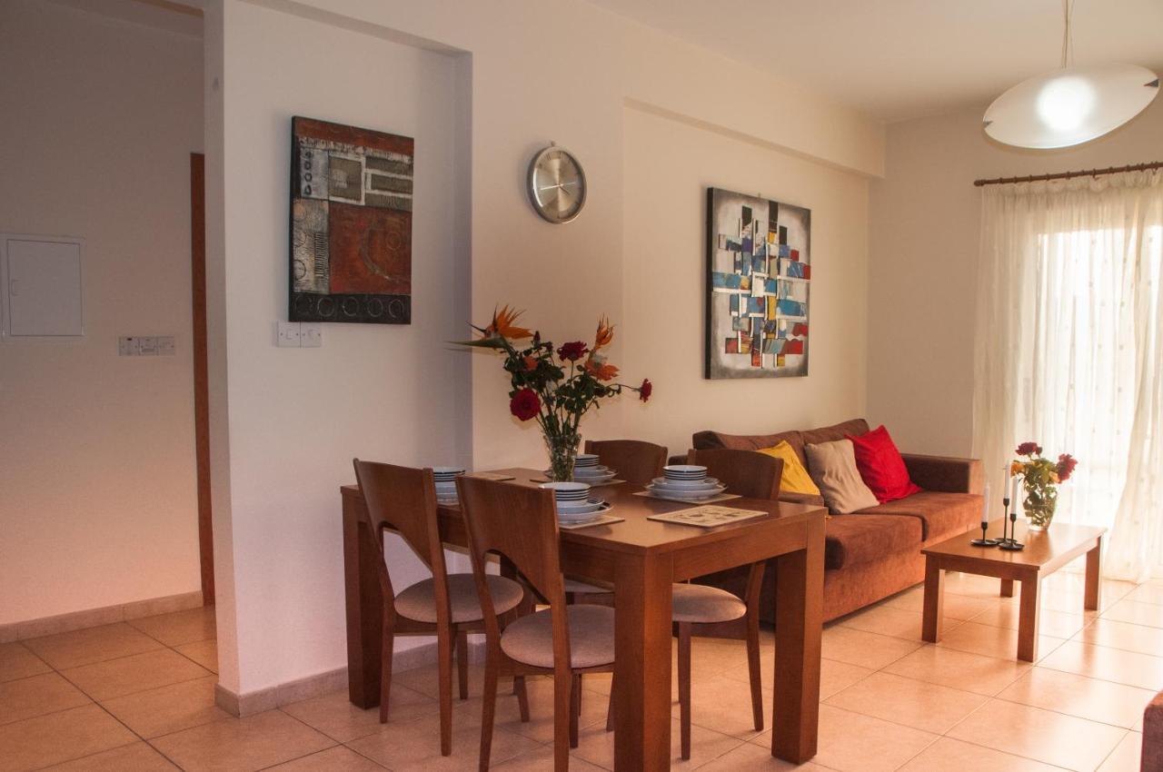 Ifestos Kings Resort Appartment Пафос Екстериор снимка