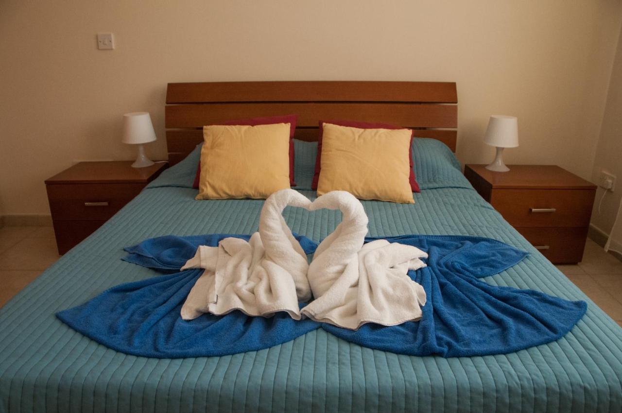 Ifestos Kings Resort Appartment Пафос Екстериор снимка