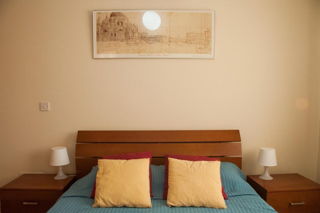 Ifestos Kings Resort Appartment Пафос Екстериор снимка